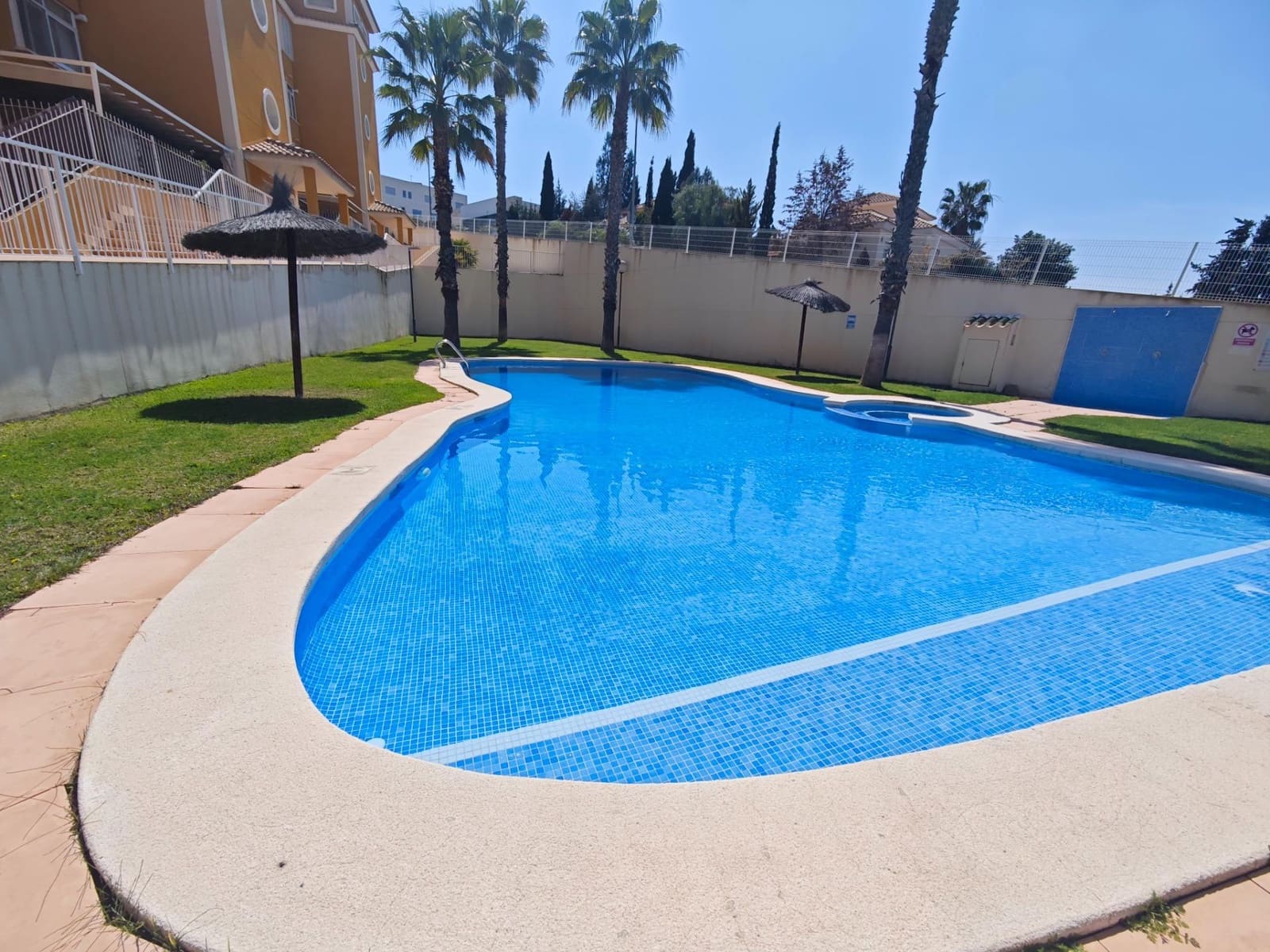 4 soveværelse Lejlighed til salg i Altorreal med swimmingpool garage - € 239.500 (Ref: 8928699)