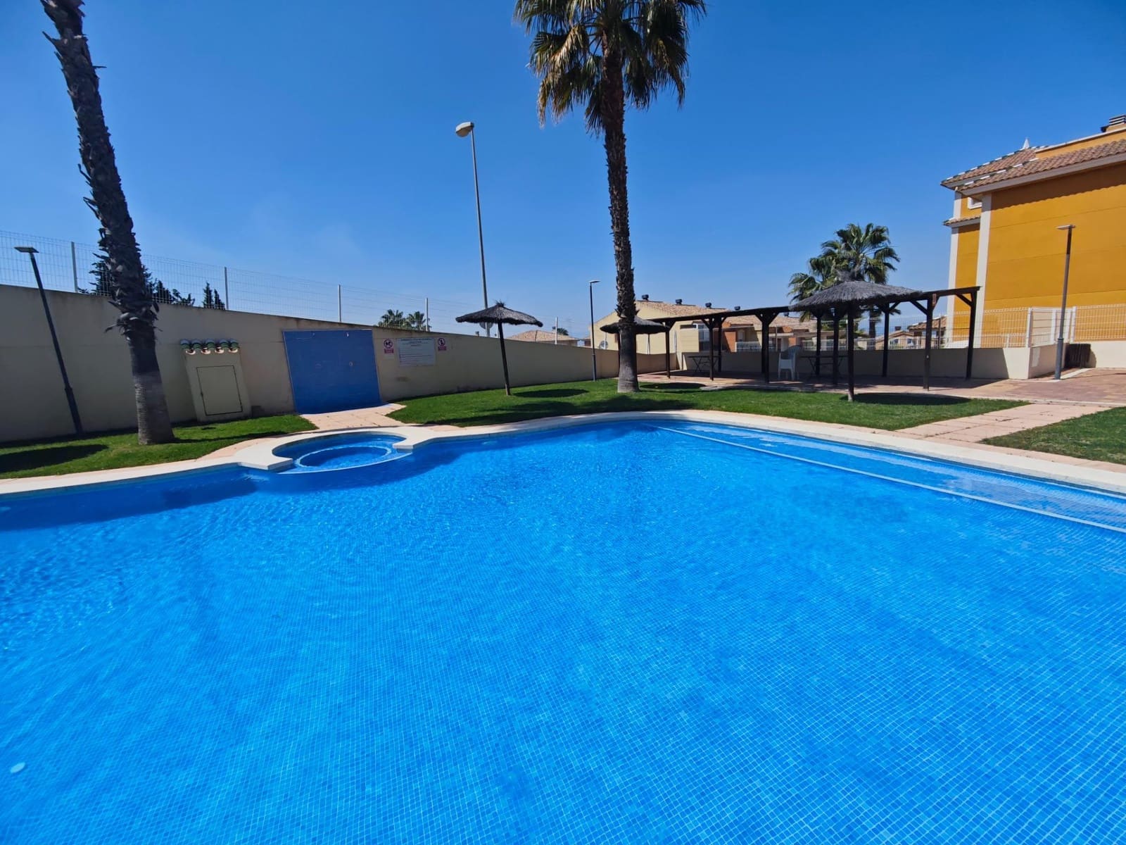 4 soveværelse Lejlighed til salg i Altorreal med swimmingpool garage - € 239.500 (Ref: 8928699)