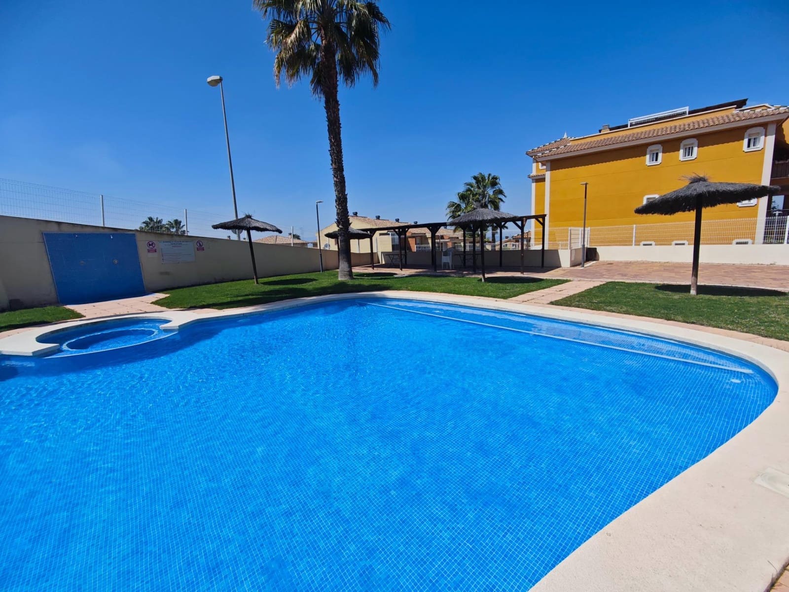 4 soveværelse Lejlighed til salg i Altorreal med swimmingpool garage - € 239.500 (Ref: 8928699)