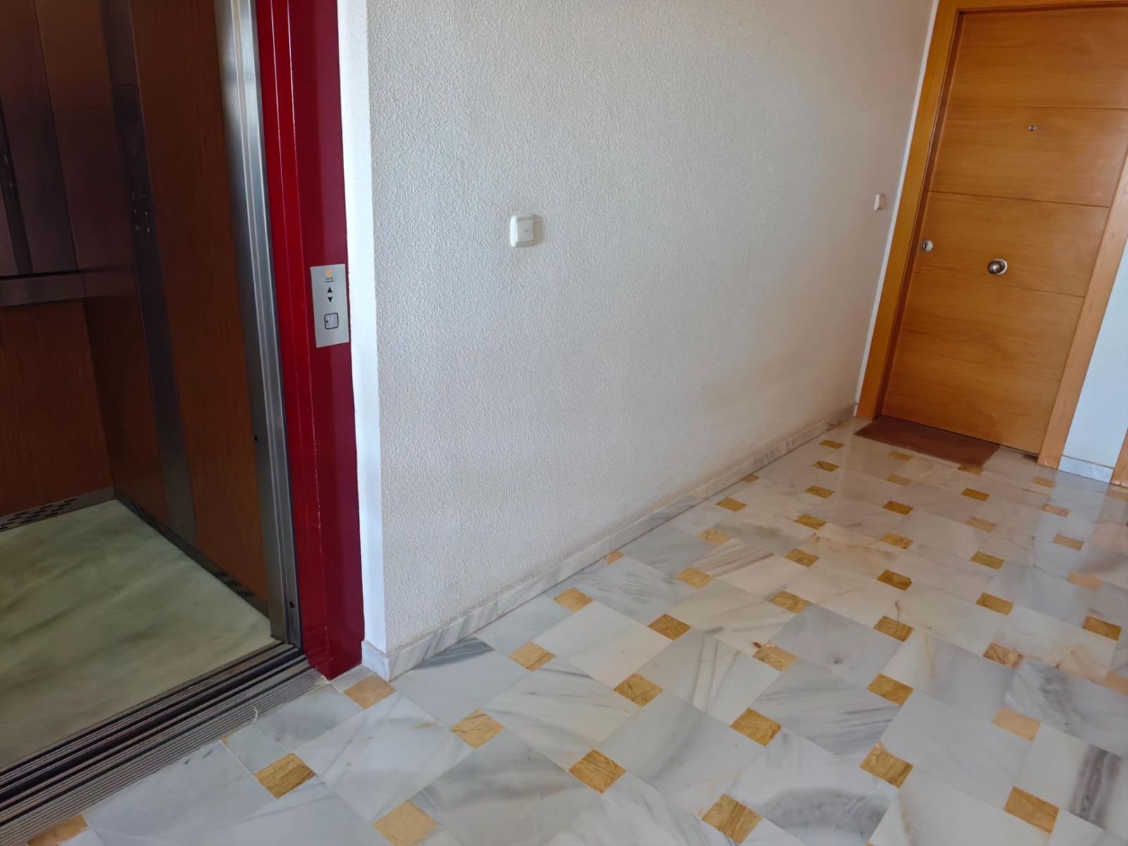 4 soveværelse Lejlighed til salg i Altorreal med swimmingpool garage - € 239.500 (Ref: 8928699)