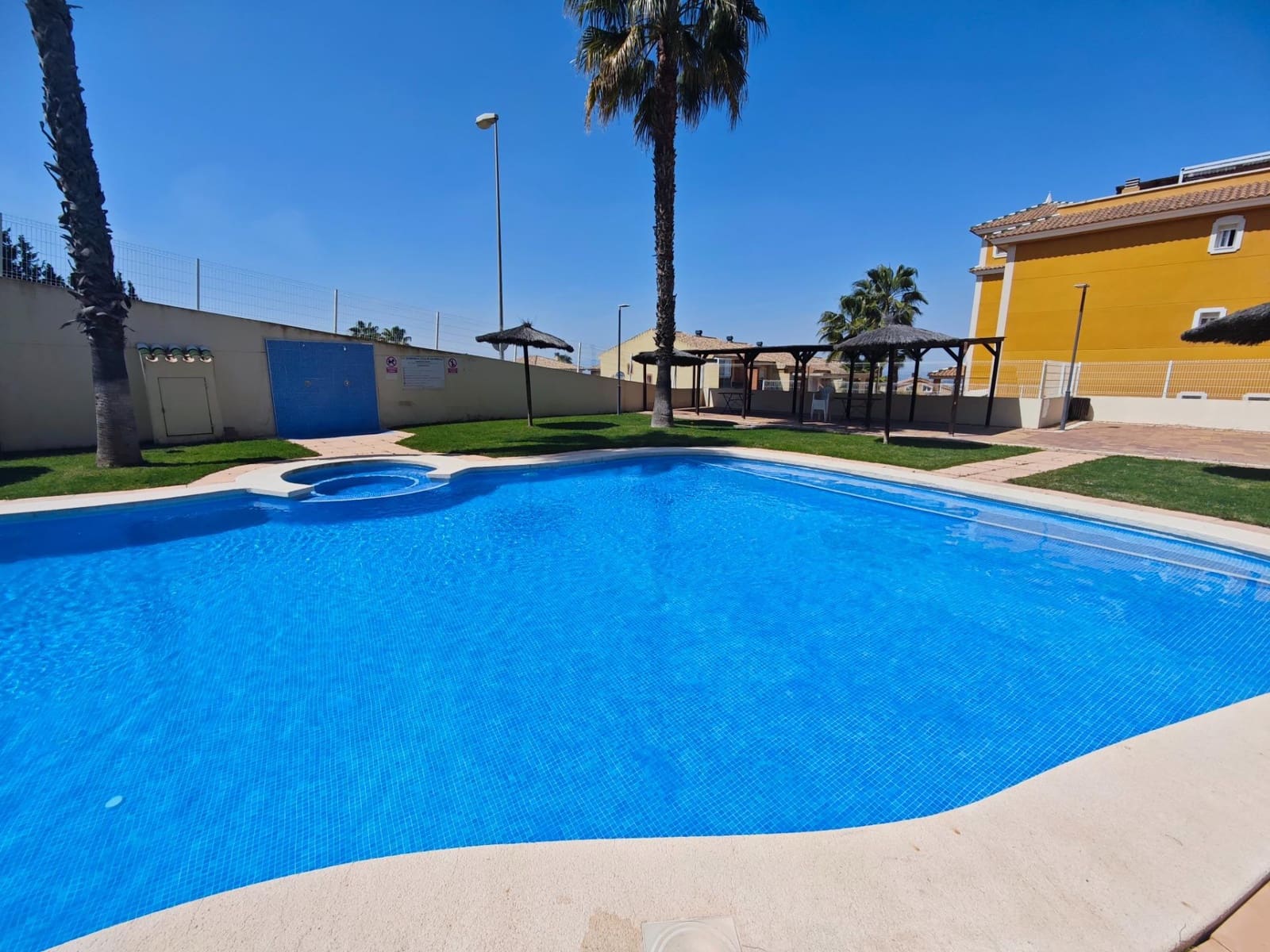 4 soveværelse Lejlighed til salg i Altorreal med swimmingpool garage - € 239.500 (Ref: 8928699)