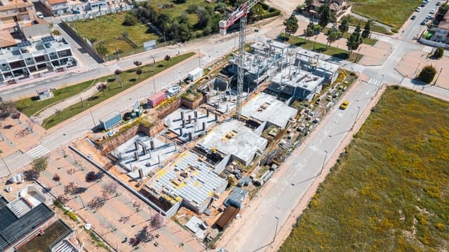 3 slaapkamer Villa te koop in Los Alcázares met garage - € 467.000 (Ref: 8985981)