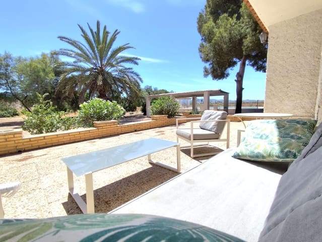 8 chambre Finca/Maison de Campagne à vendre à Los Alcázares avec piscine - 540 000 € (Ref: 9004745)