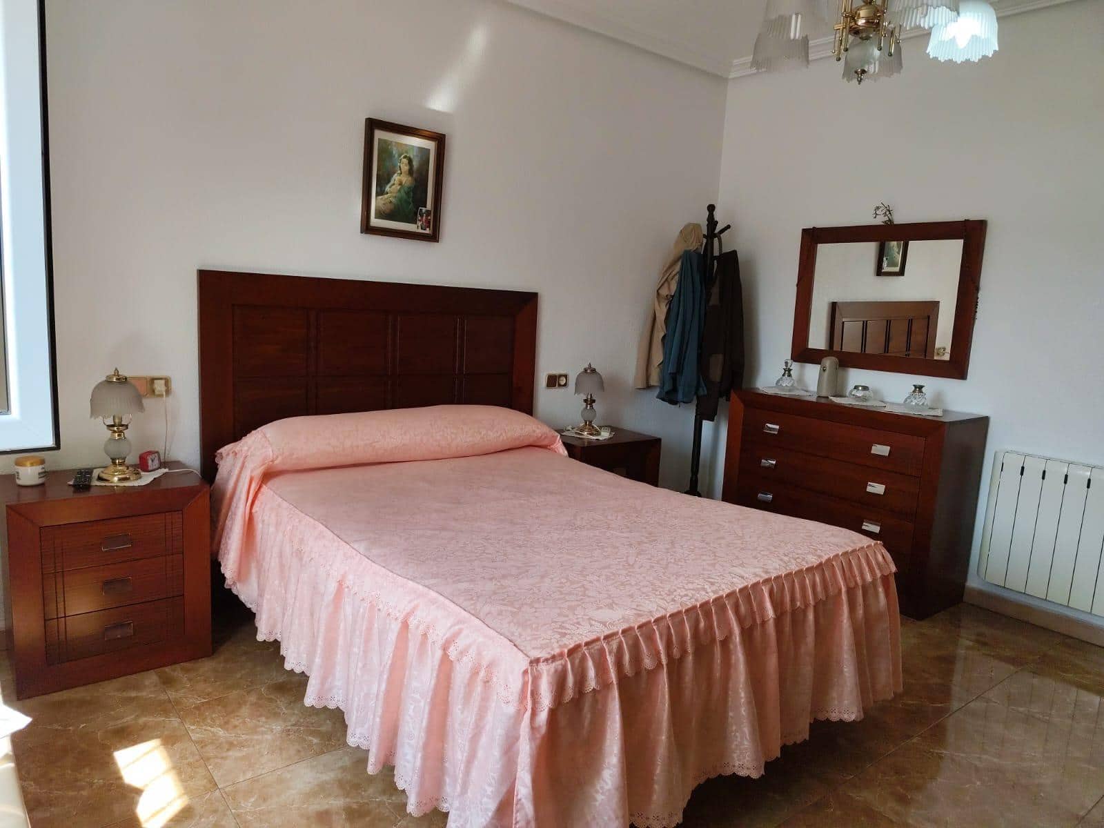 4 camera da letto Villa in vendita in Roda con garage - 399.000 € (Rif: 9036576)