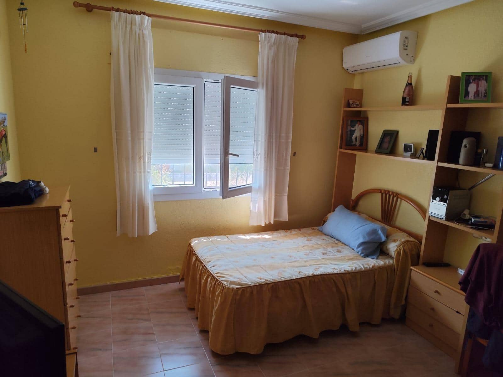 4 camera da letto Villa in vendita in Roda con garage - 399.000 € (Rif: 9036576)