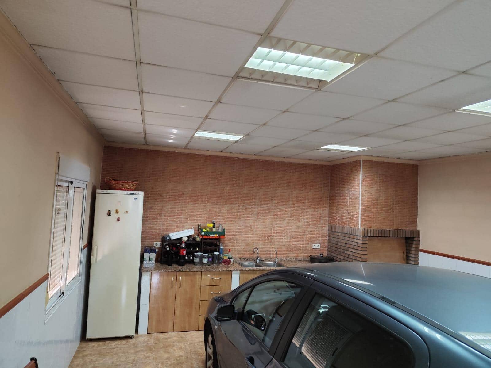 4 camera da letto Villa in vendita in Roda con garage - 399.000 € (Rif: 9036576)