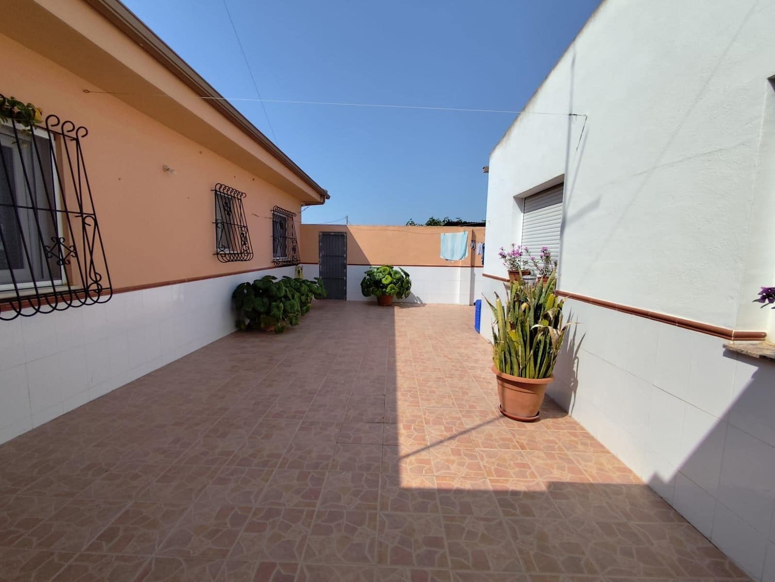 4 camera da letto Villa in vendita in Roda con garage - 399.000 € (Rif: 9036576)