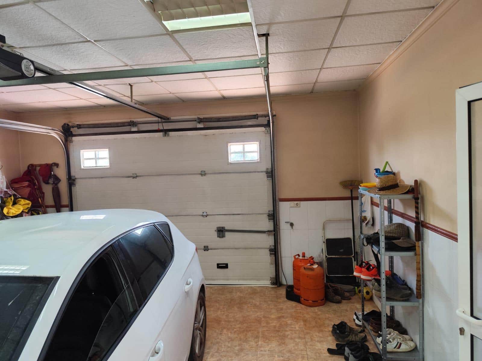 4 camera da letto Villa in vendita in Roda con garage - 399.000 € (Rif: 9036576)