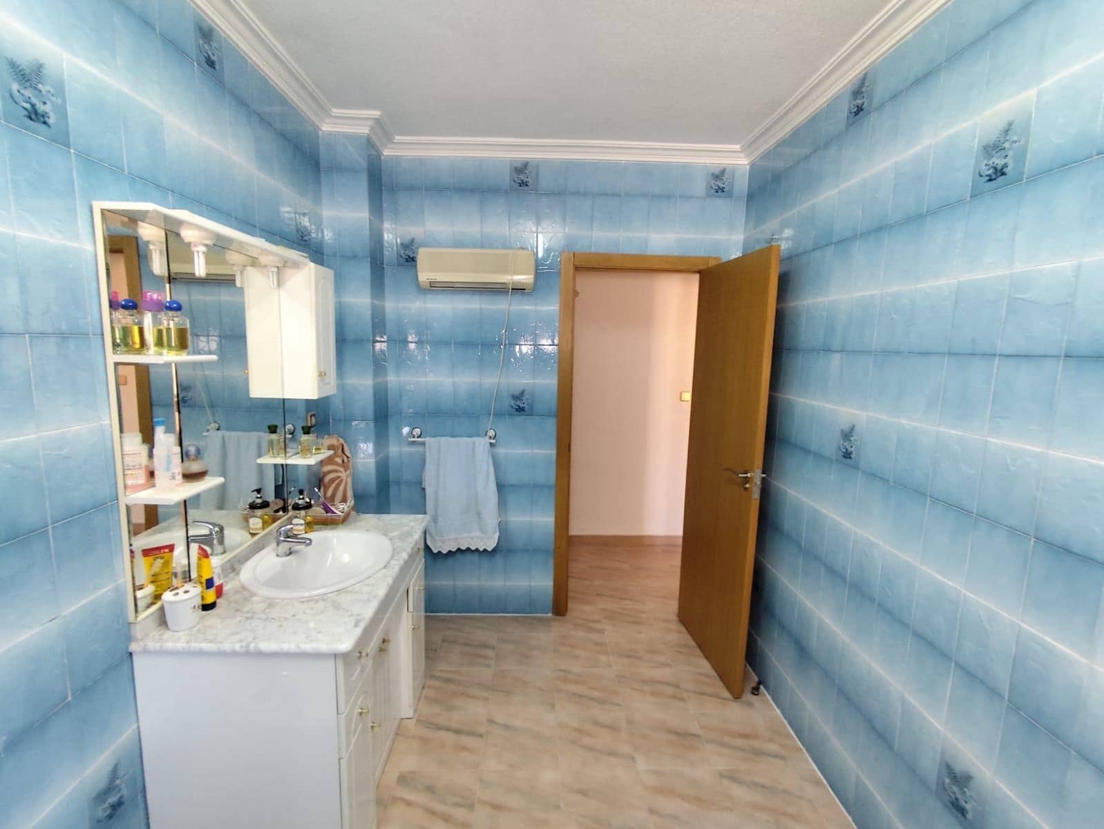 4 camera da letto Villa in vendita in Roda con garage - 399.000 € (Rif: 9036576)