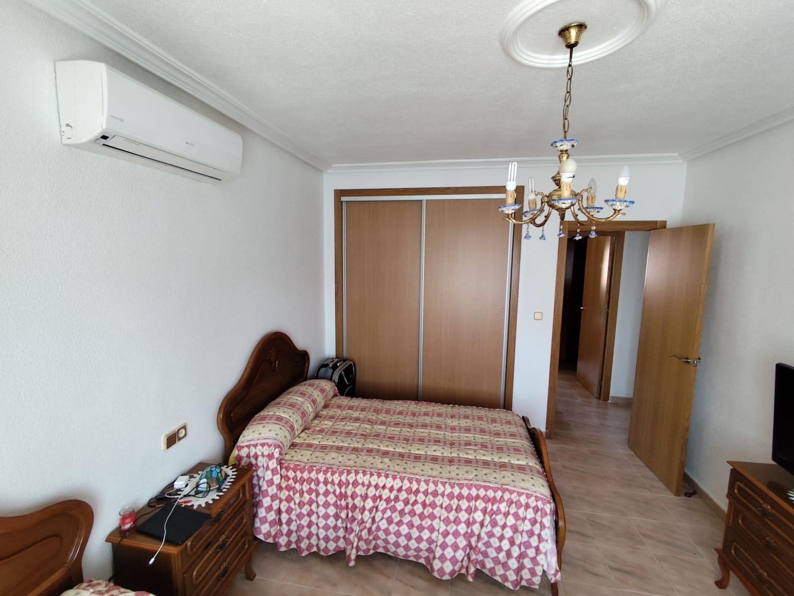 4 camera da letto Villa in vendita in Roda con garage - 399.000 € (Rif: 9036576)