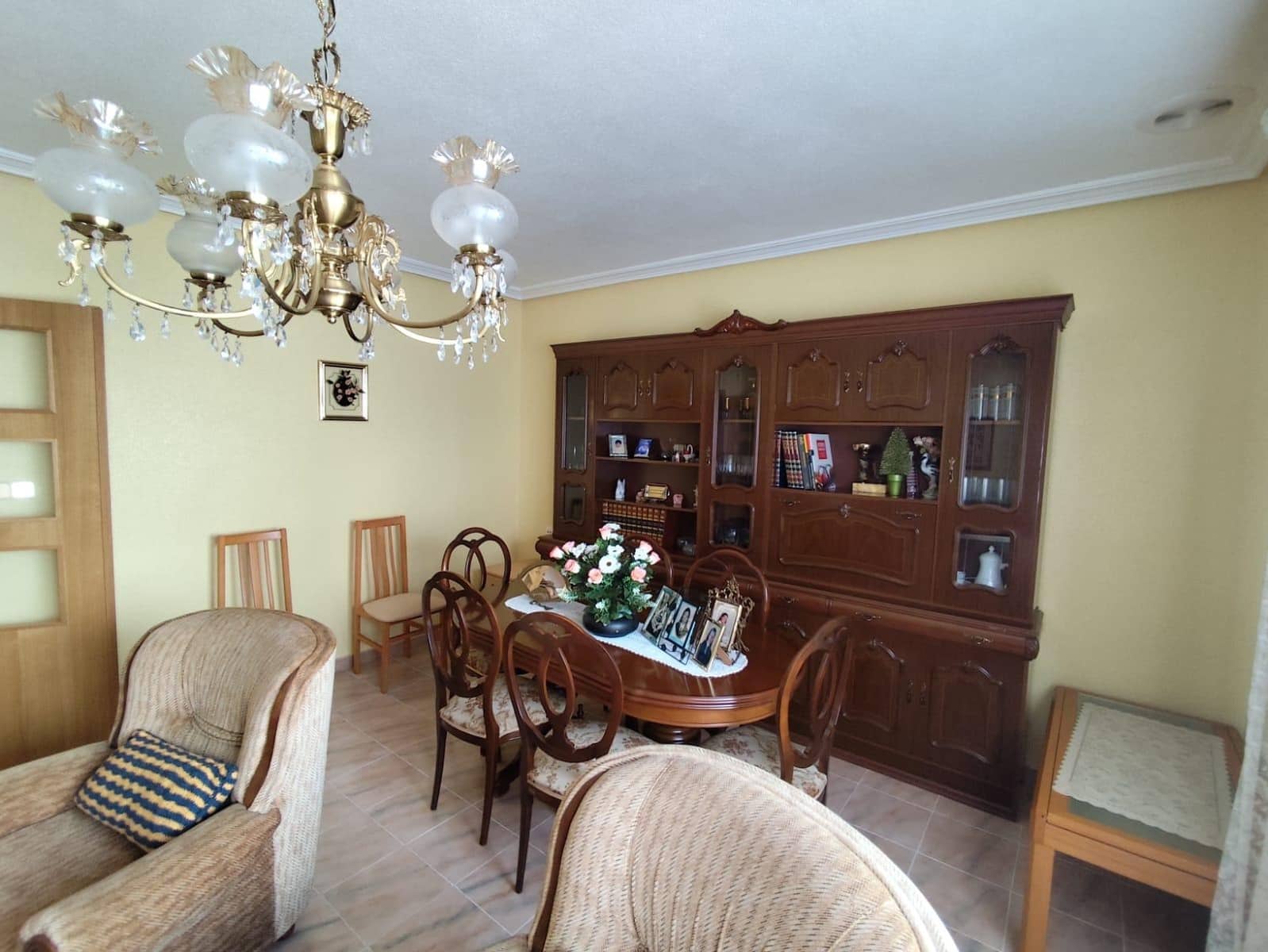 4 camera da letto Villa in vendita in Roda con garage - 399.000 € (Rif: 9036576)