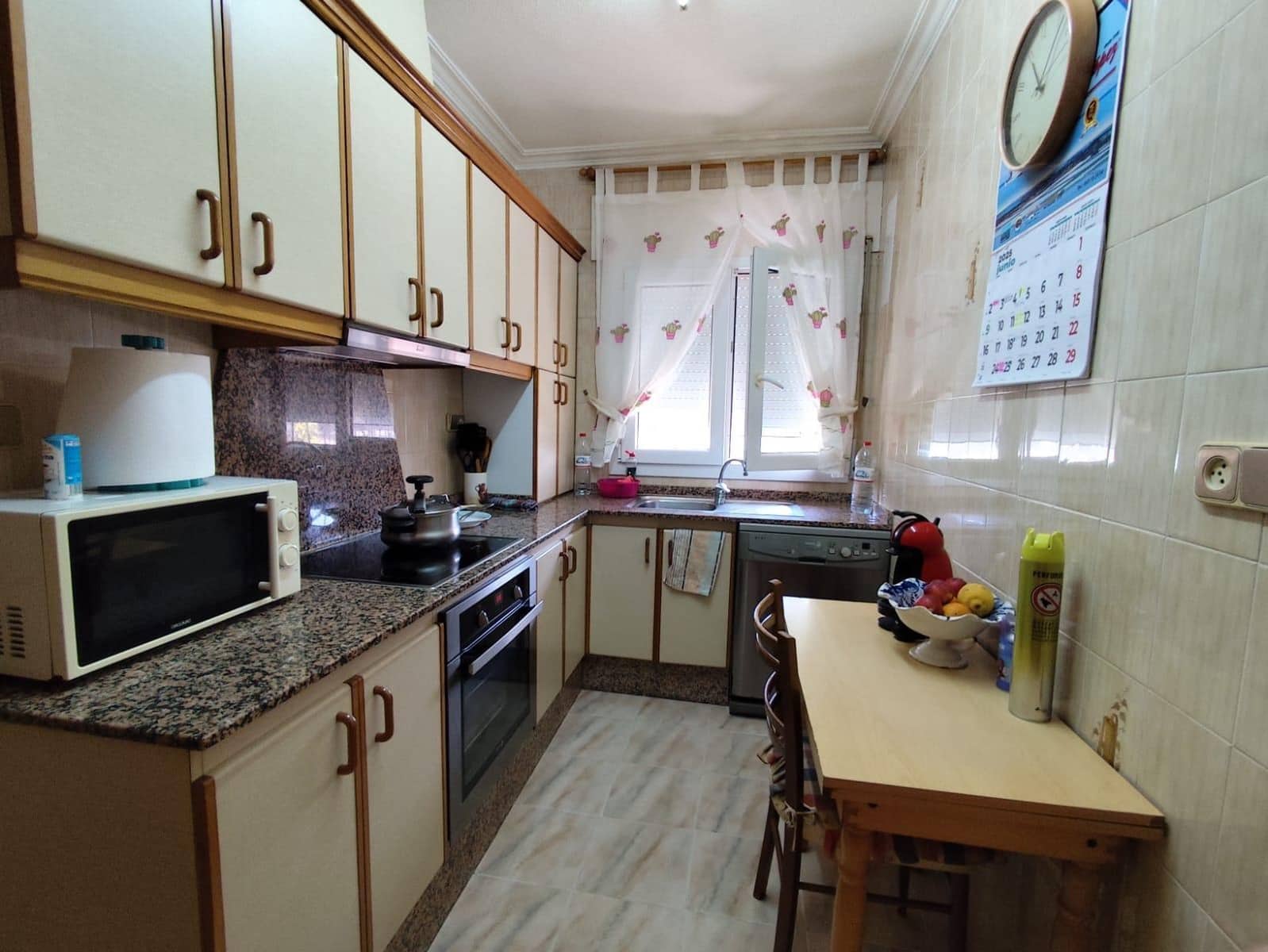 4 camera da letto Villa in vendita in Roda con garage - 399.000 € (Rif: 9036576)