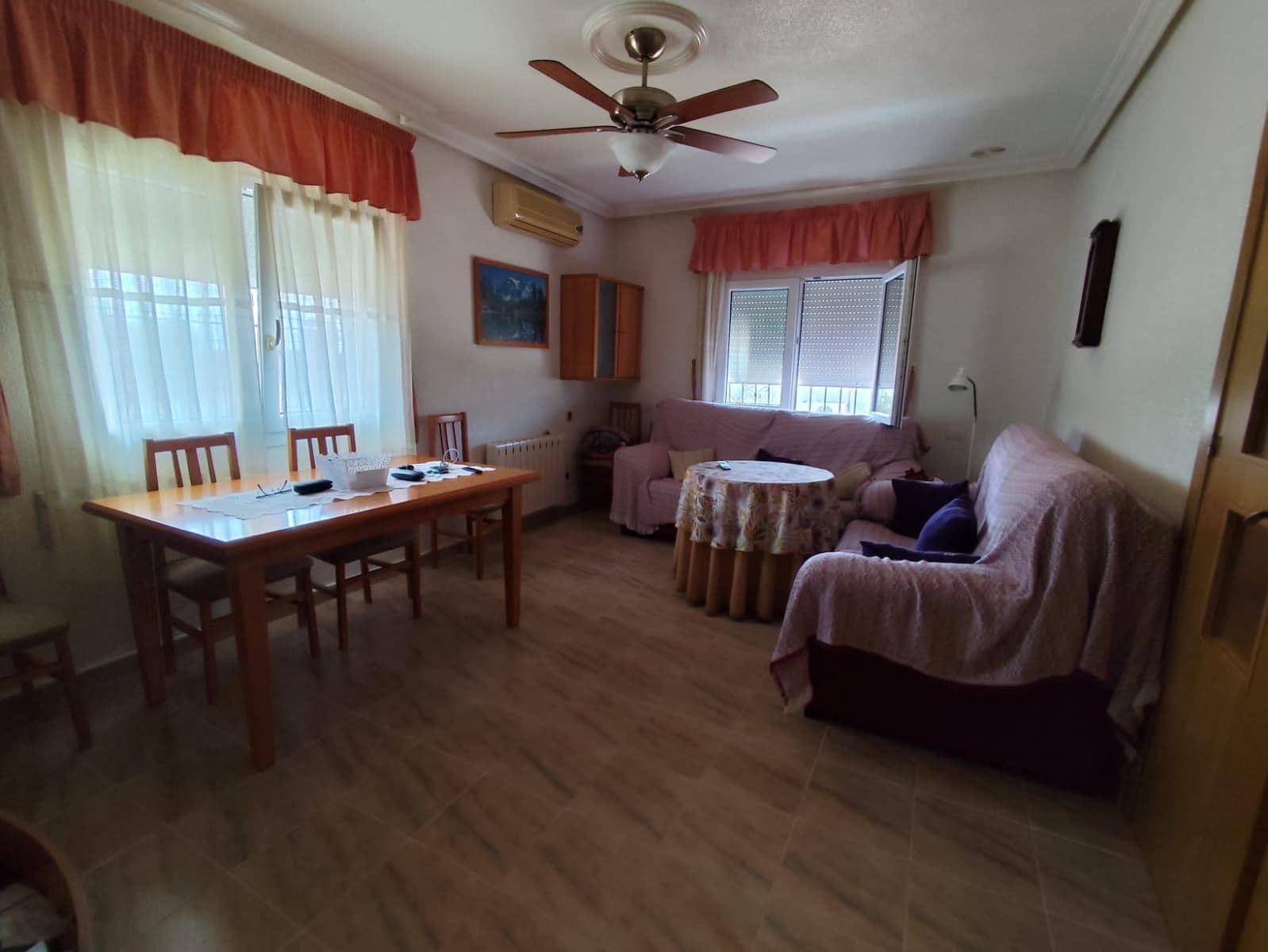 4 camera da letto Villa in vendita in Roda con garage - 399.000 € (Rif: 9036576)