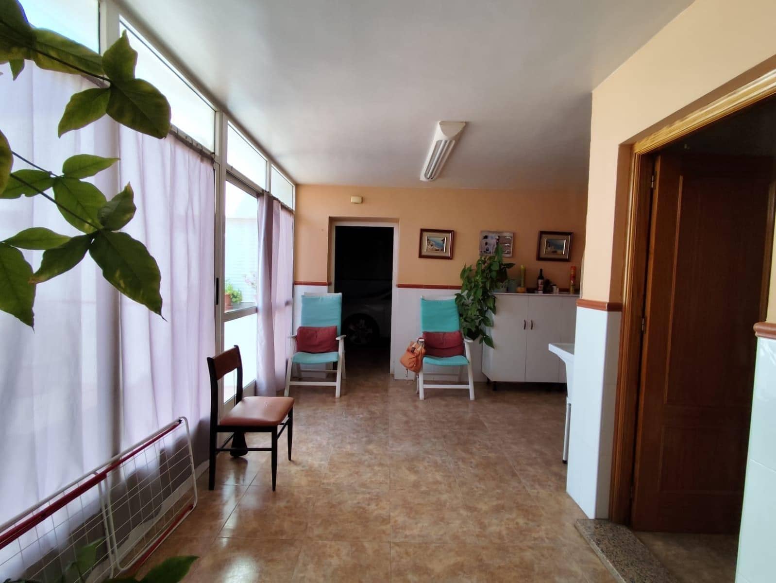 4 camera da letto Villa in vendita in Roda con garage - 399.000 € (Rif: 9036576)