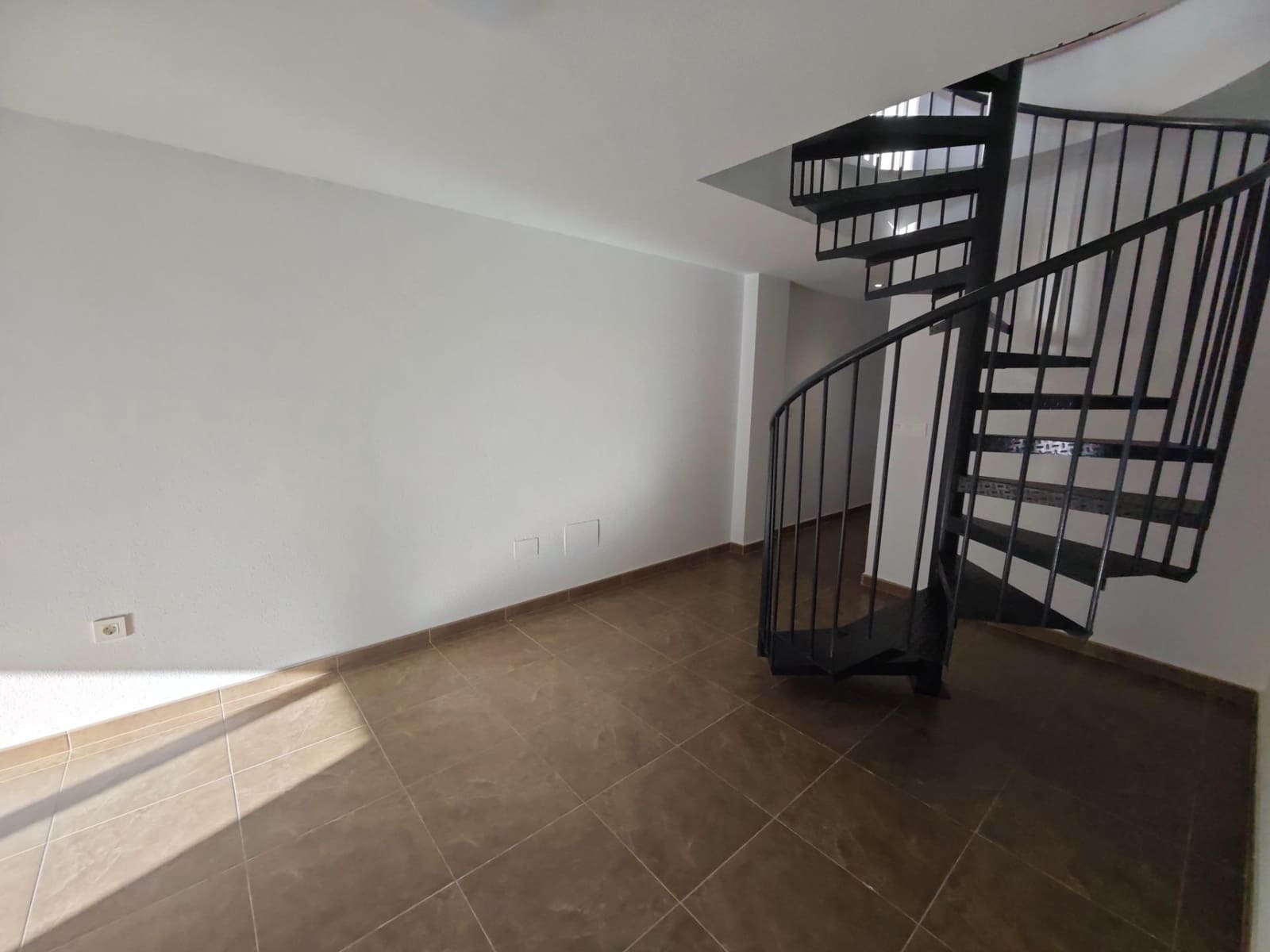 3 bedroom Flat for sale in Los Ramos with garage - € 124,999 (Ref: 9185386)