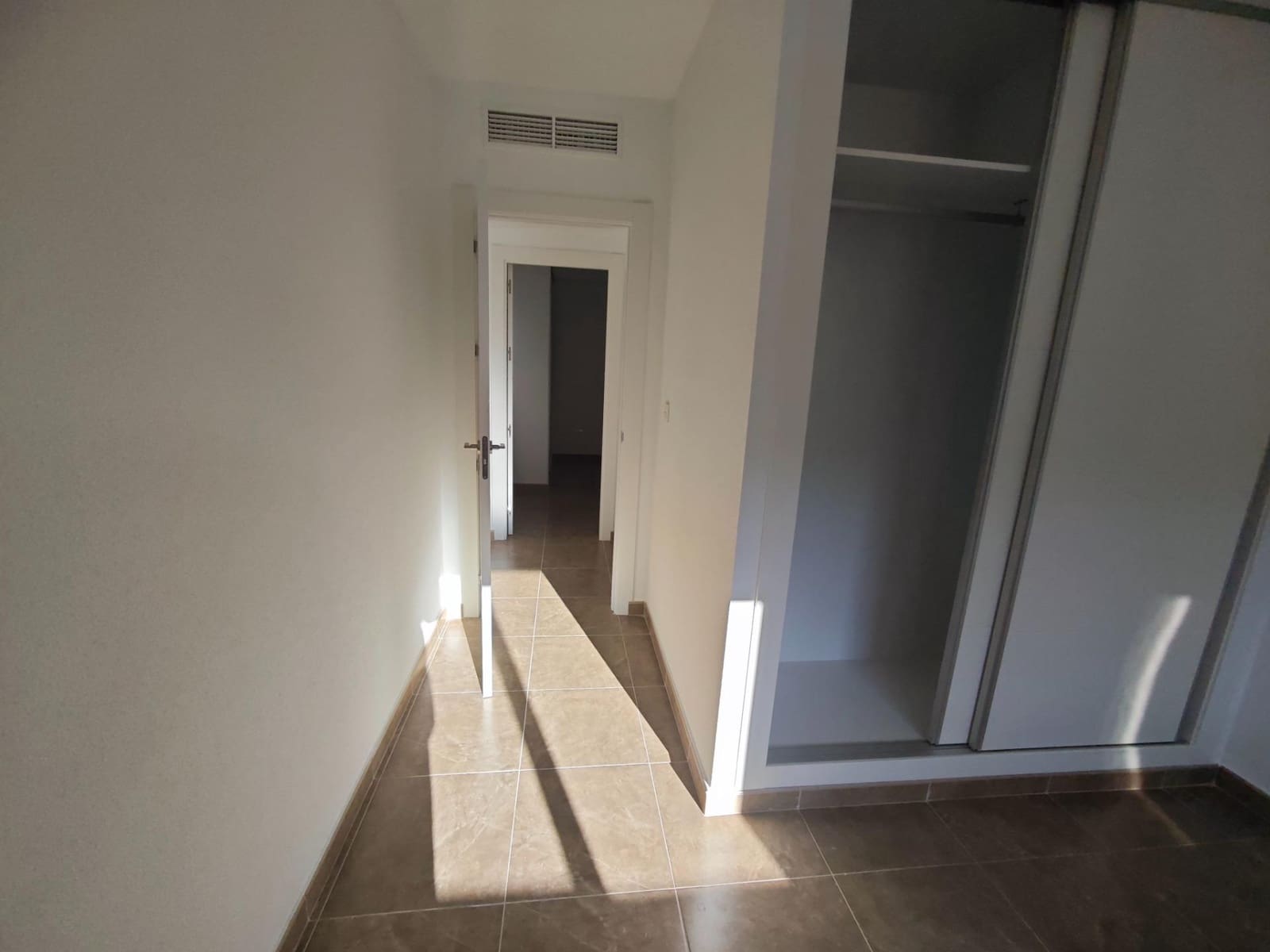 3 bedroom Flat for sale in Los Ramos with garage - € 124,999 (Ref: 9185386)