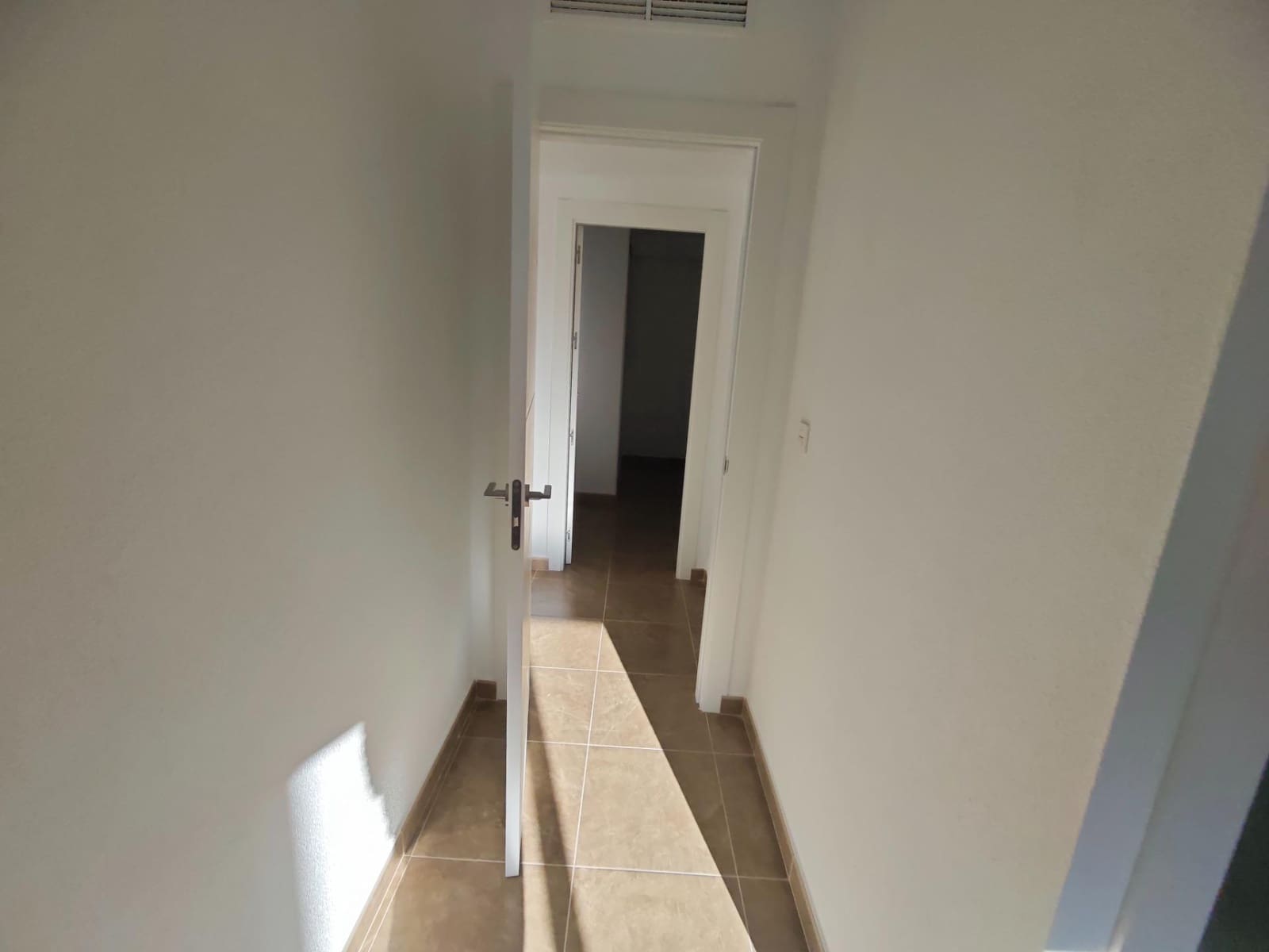 3 bedroom Flat for sale in Los Ramos with garage - € 124,999 (Ref: 9185386)