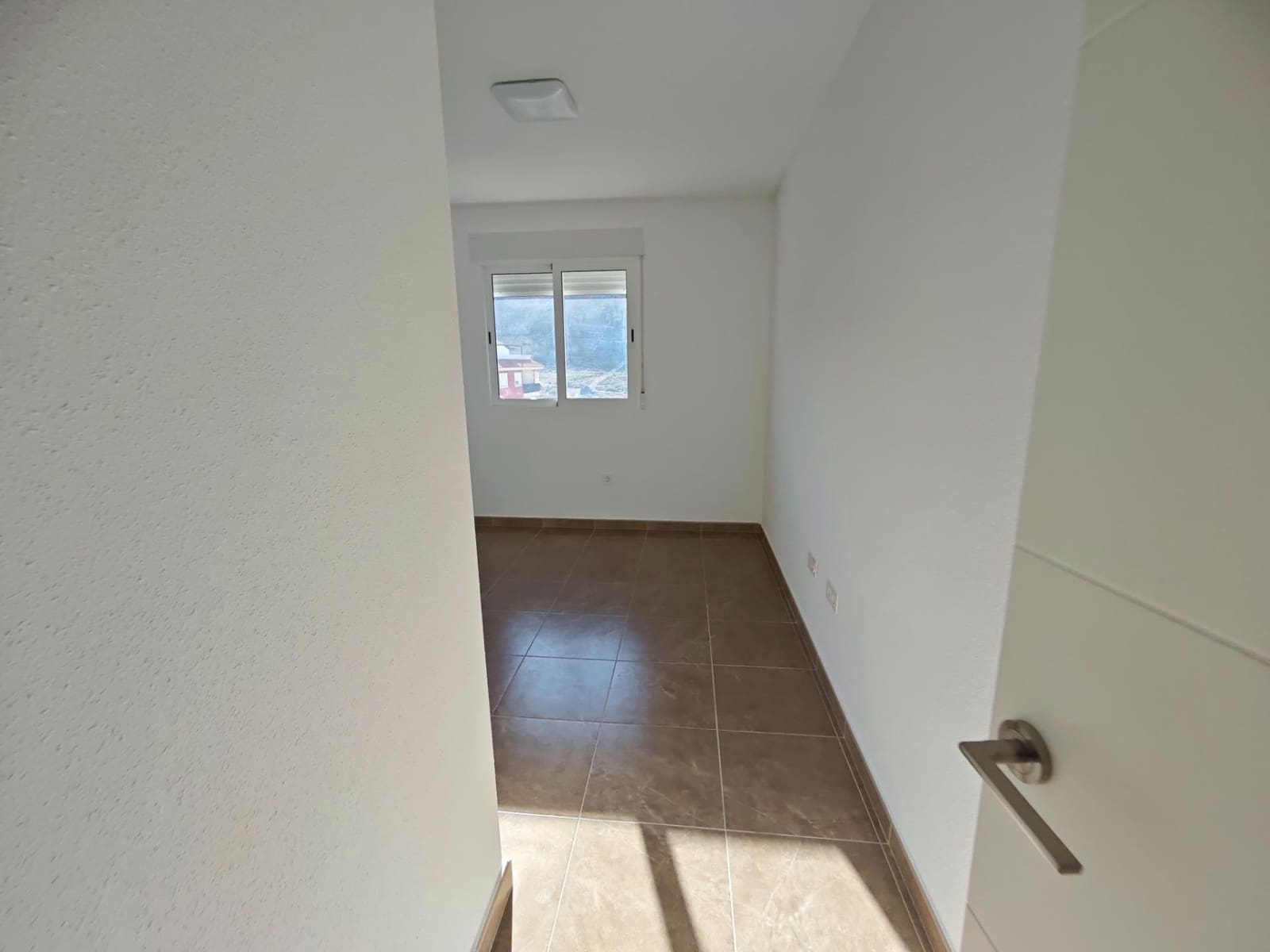 3 bedroom Flat for sale in Los Ramos with garage - € 124,999 (Ref: 9185386)