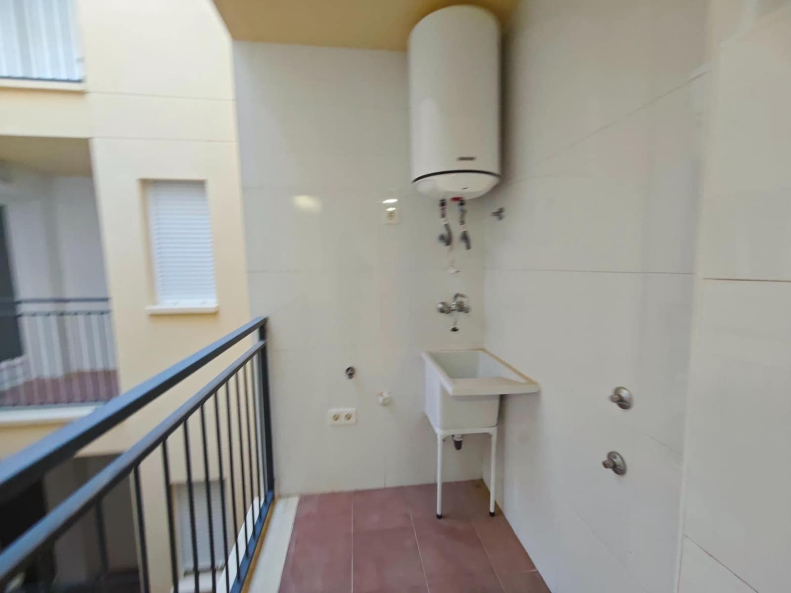 3 bedroom Flat for sale in Los Ramos with garage - € 124,999 (Ref: 9185386)