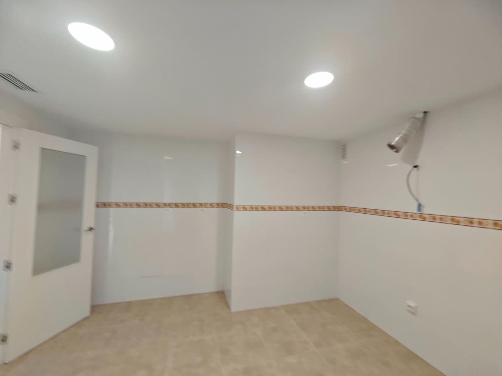 3 bedroom Flat for sale in Los Ramos with garage - € 124,999 (Ref: 9185386)