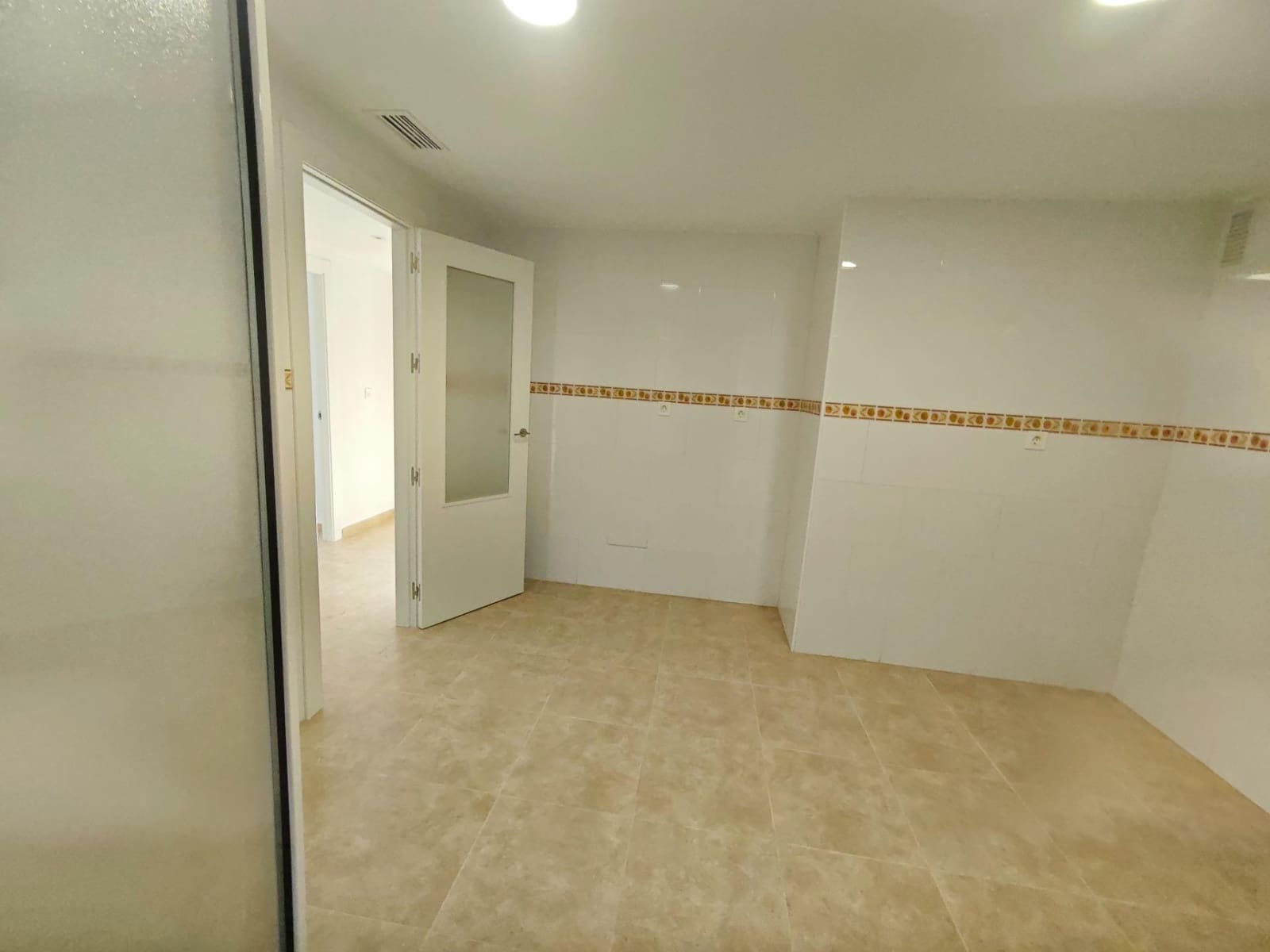 3 bedroom Flat for sale in Los Ramos with garage - € 124,999 (Ref: 9185386)