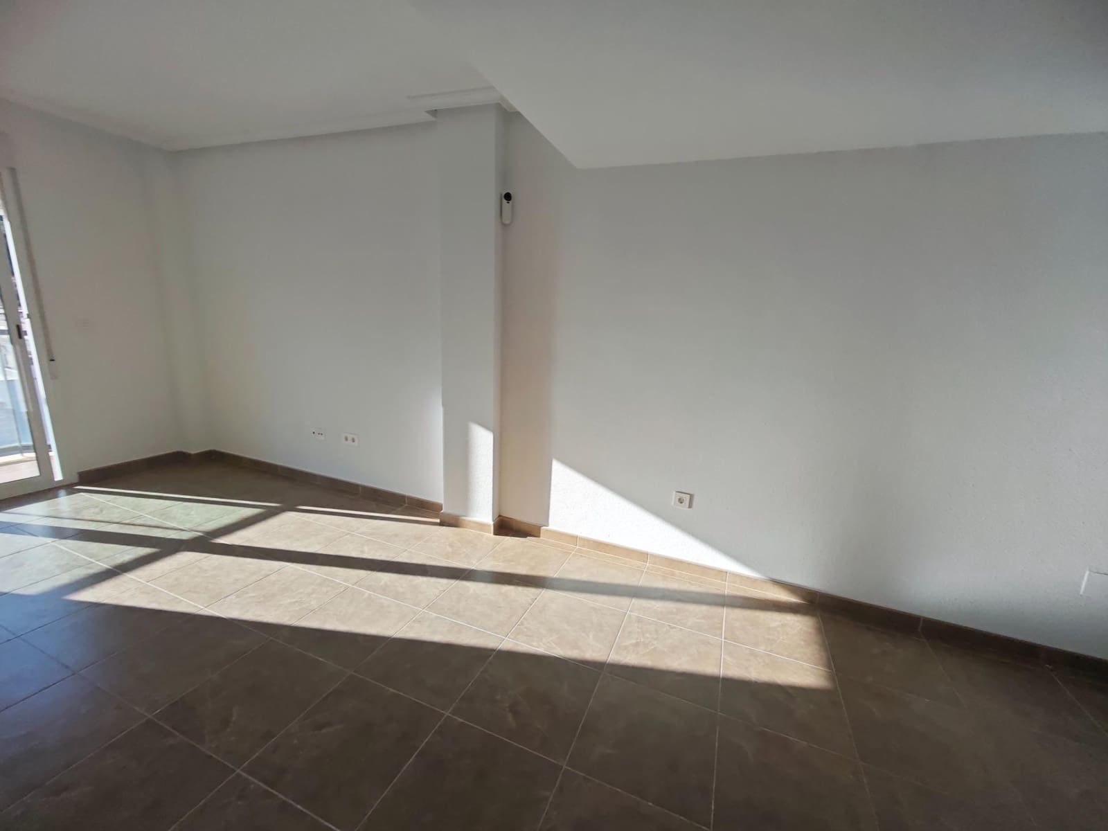 3 bedroom Flat for sale in Los Ramos with garage - € 124,999 (Ref: 9185386)