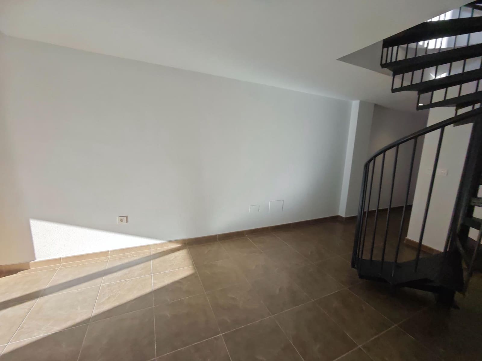 3 bedroom Flat for sale in Los Ramos with garage - € 124,999 (Ref: 9185386)