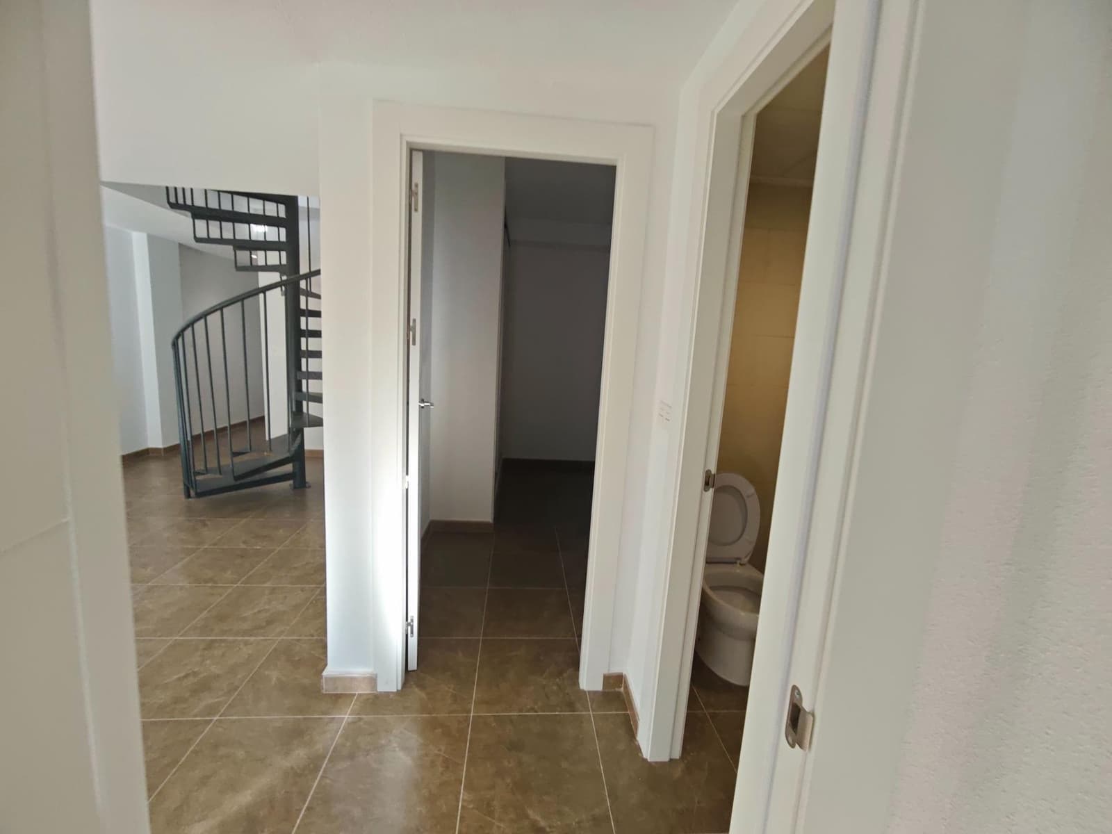 3 bedroom Flat for sale in Los Ramos with garage - € 124,999 (Ref: 9185386)