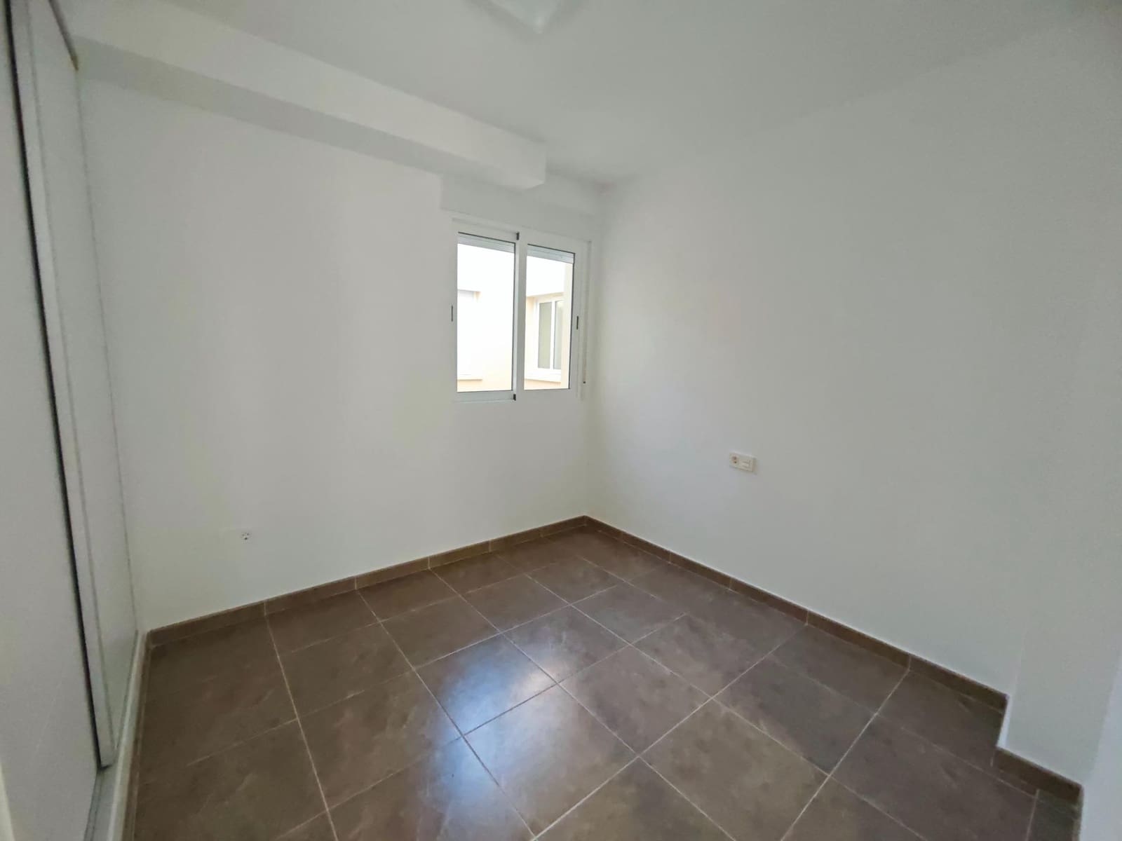 3 bedroom Flat for sale in Los Ramos with garage - € 124,999 (Ref: 9185386)