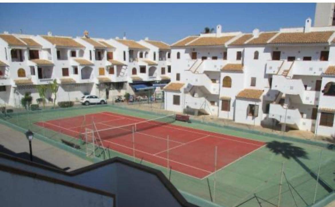 3 quarto Apartamento de Praia para venda em La Manga del Mar Menor com piscina - 170 000 € (Ref: 9204499)