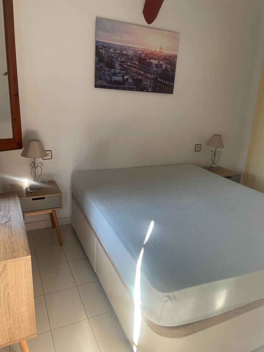 3 quarto Apartamento de Praia para venda em La Manga del Mar Menor com piscina - 170 000 € (Ref: 9204499)