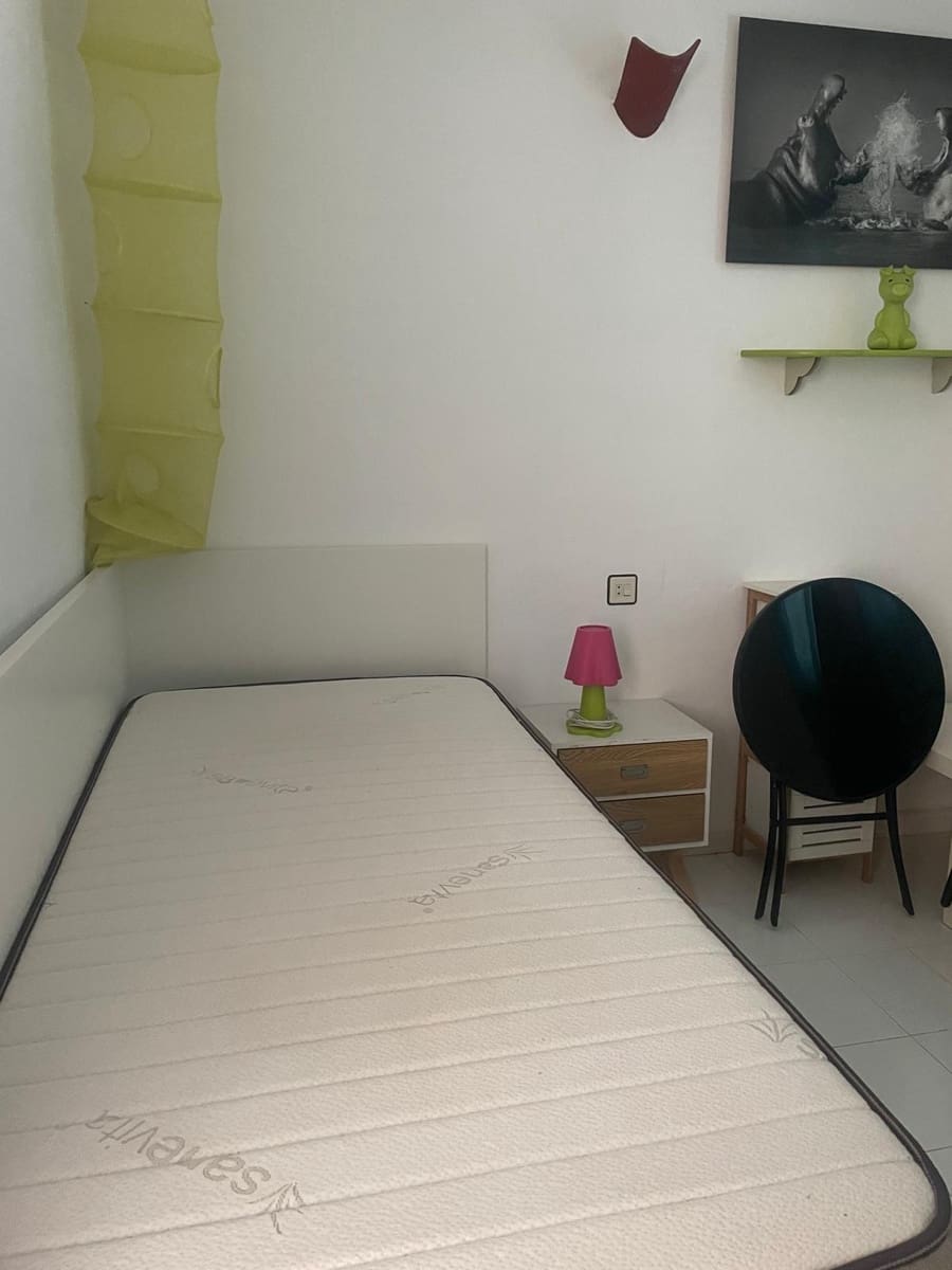 3 quarto Apartamento de Praia para venda em La Manga del Mar Menor com piscina - 170 000 € (Ref: 9204499)