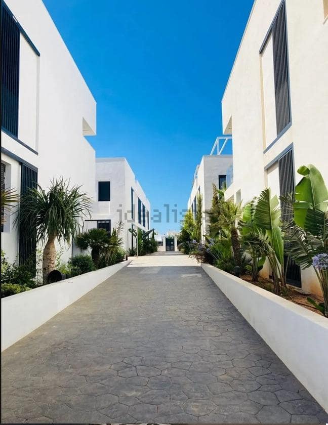 2 soveværelse Lejlighed til salg i Islas Menores med swimmingpool garage - € 289.000 (Ref: 9341218)