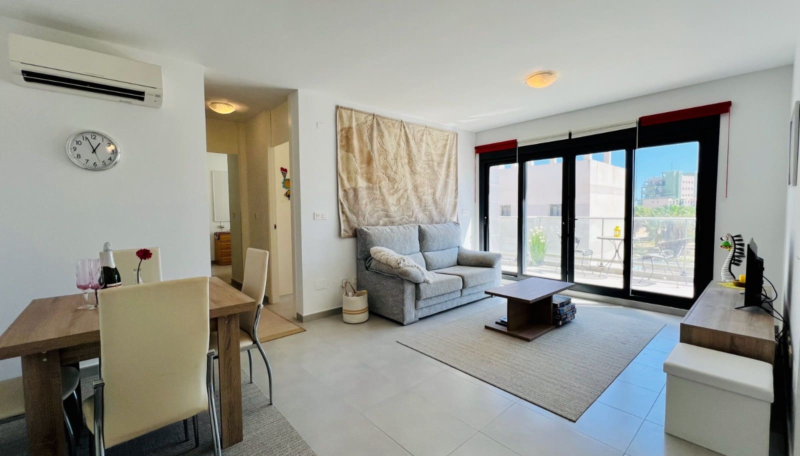 2 bedroom Flat for sale in Alicante / Alacant city with garage - € 255,000 (Ref: 9508896)