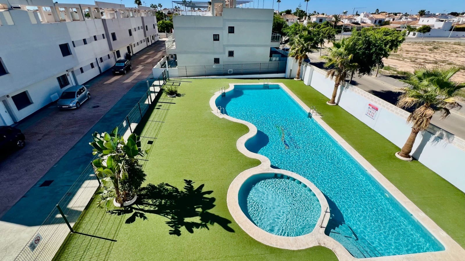2 bedroom Flat for sale in Alicante / Alacant city with garage - € 255,000 (Ref: 9508896)