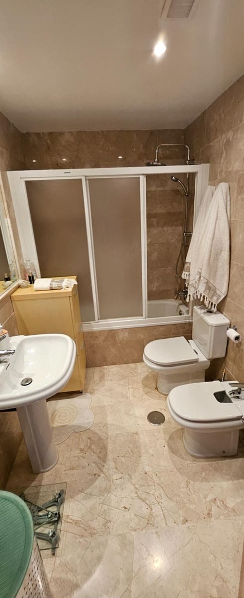 3 makuuhuone Rivitalo myytävänä paikassa Los Alcazares mukana 
autotalli - 298 000 € (Ref: 9637621)