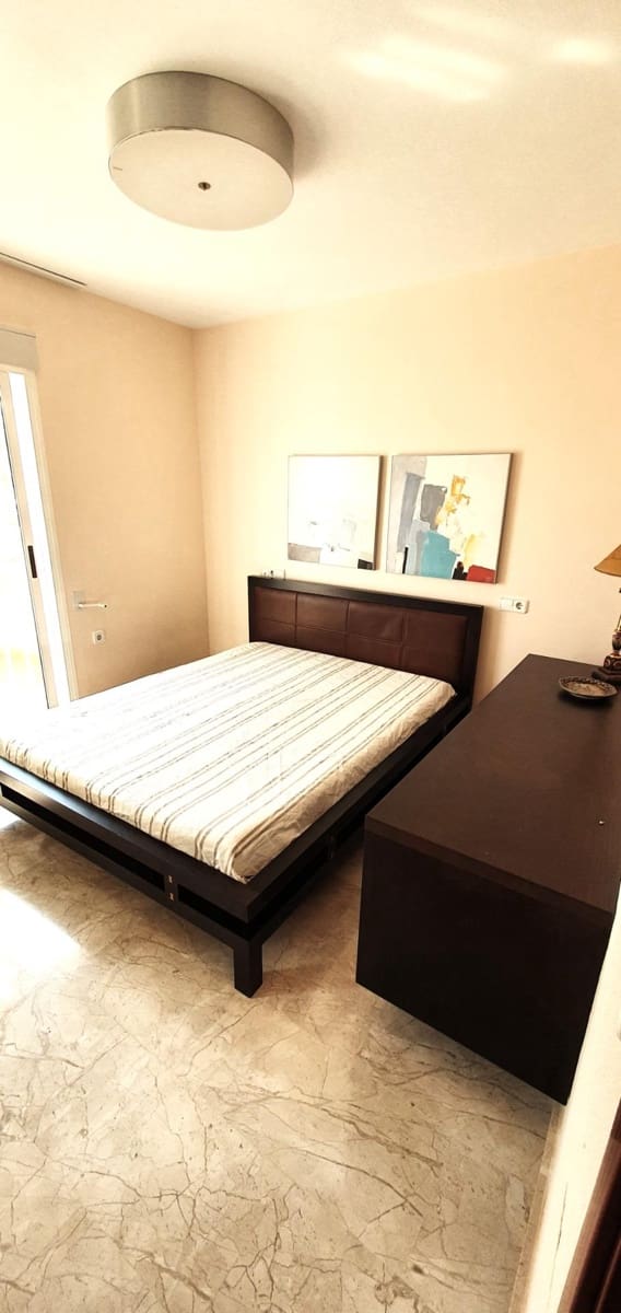 3 makuuhuone Rivitalo myytävänä paikassa Los Alcazares mukana 
autotalli - 298 000 € (Ref: 9637621)