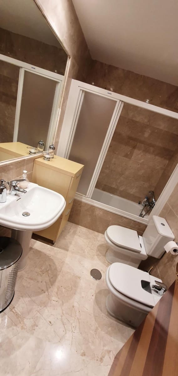 3 makuuhuone Rivitalo myytävänä paikassa Los Alcazares mukana 
autotalli - 298 000 € (Ref: 9637621)