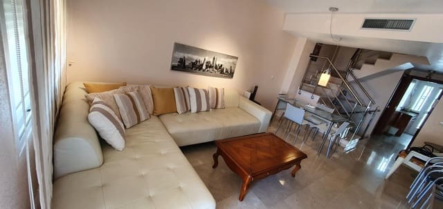 Adosado de 3 habitaciones en Los Alcázares en venta con garaje - 298.000 € (Ref: 9637621)