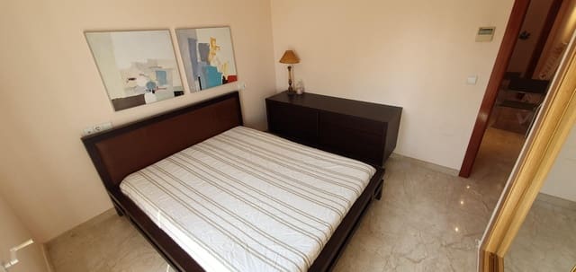 Adosado de 3 habitaciones en Los Alcázares en venta con garaje - 298.000 € (Ref: 9637621)