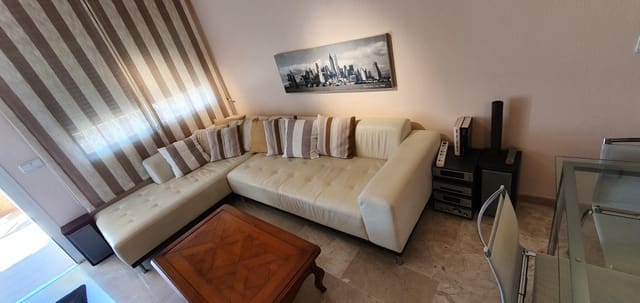 Adosado de 3 habitaciones en Los Alcázares en venta con garaje - 298.000 € (Ref: 9637621)