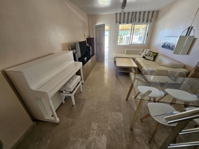 Adosado de 3 habitaciones en Los Alcázares en venta con garaje - 298.000 € (Ref: 9637621)