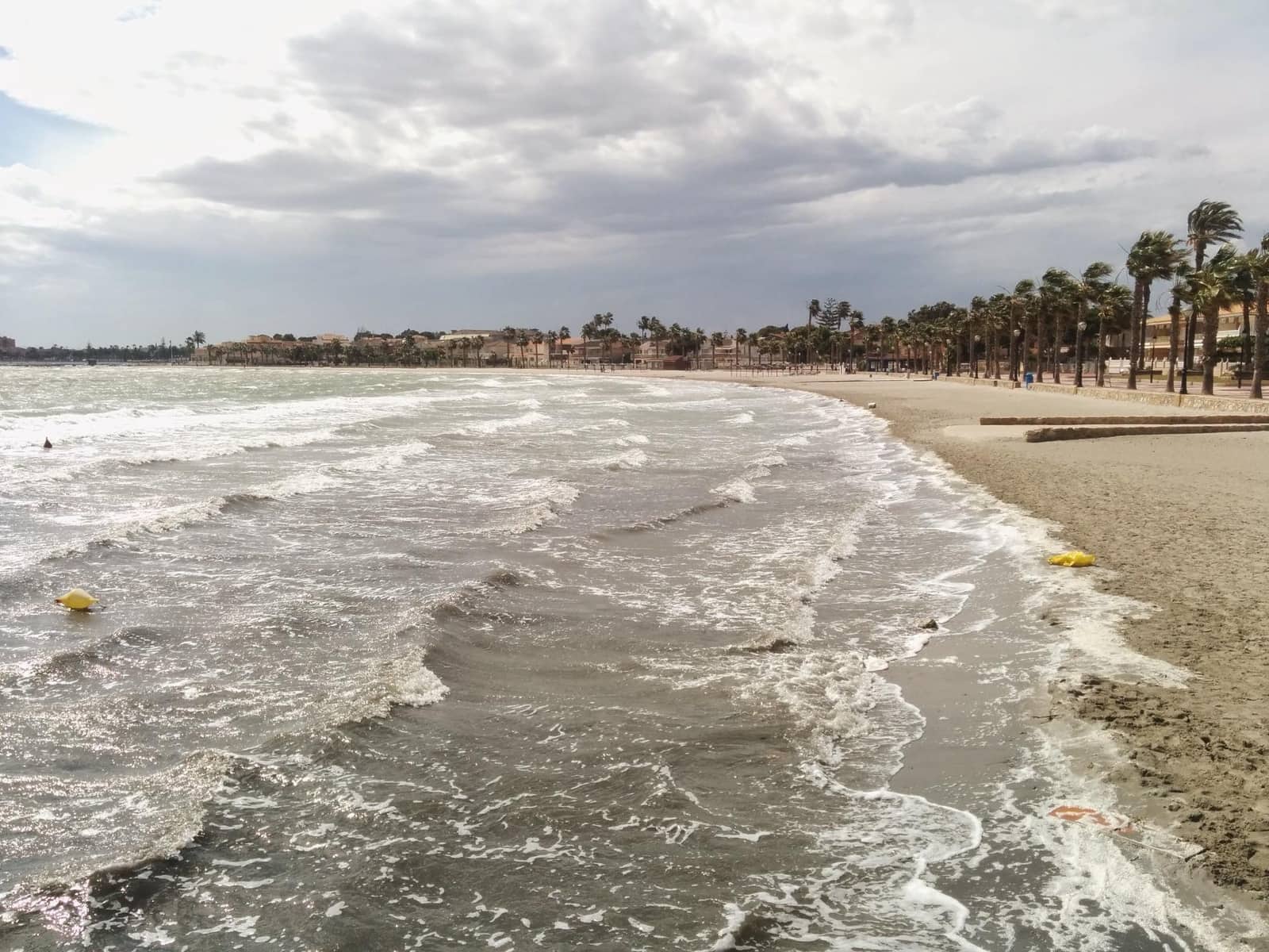 3 makuuhuone Rivitalo myytävänä paikassa Los Alcazares mukana 
autotalli - 298 000 € (Ref: 9637621)