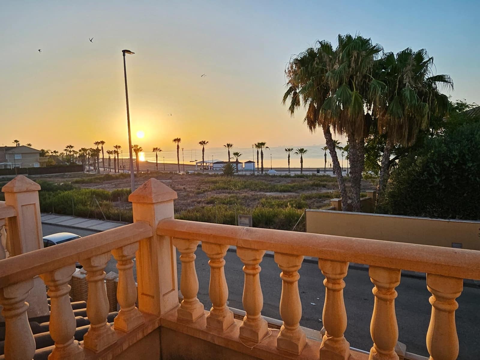 3 makuuhuone Rivitalo myytävänä paikassa Los Alcazares mukana 
autotalli - 298 000 € (Ref: 9637621)