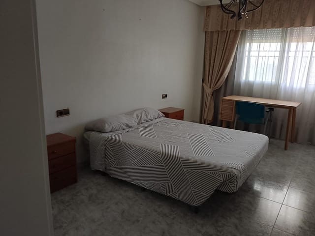 4 bedroom Villa for rent in Javali Viejo, Murcia city with garage - € 1,000 (Ref: 9656126)