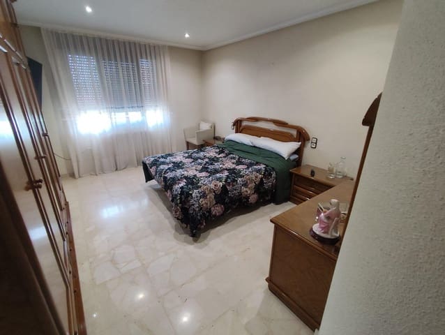 4 soveværelse Rækkehus til salg i El Raal, Murcia by med swimmingpool garage - € 395.000 (Ref: 9698850)