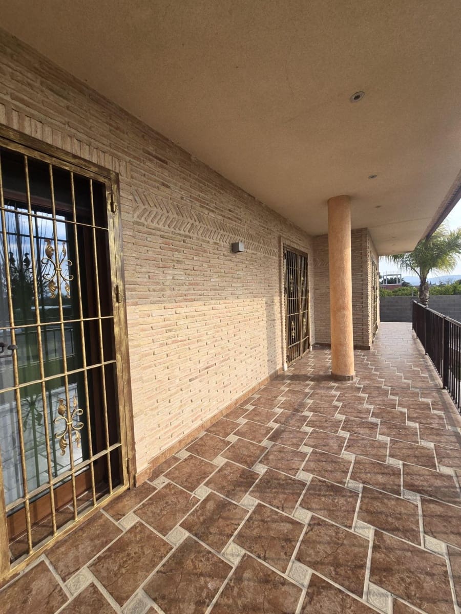 Chalet de 4 habitaciones en El Raal en venta con garaje - 400.000 € (Ref: 9721718)