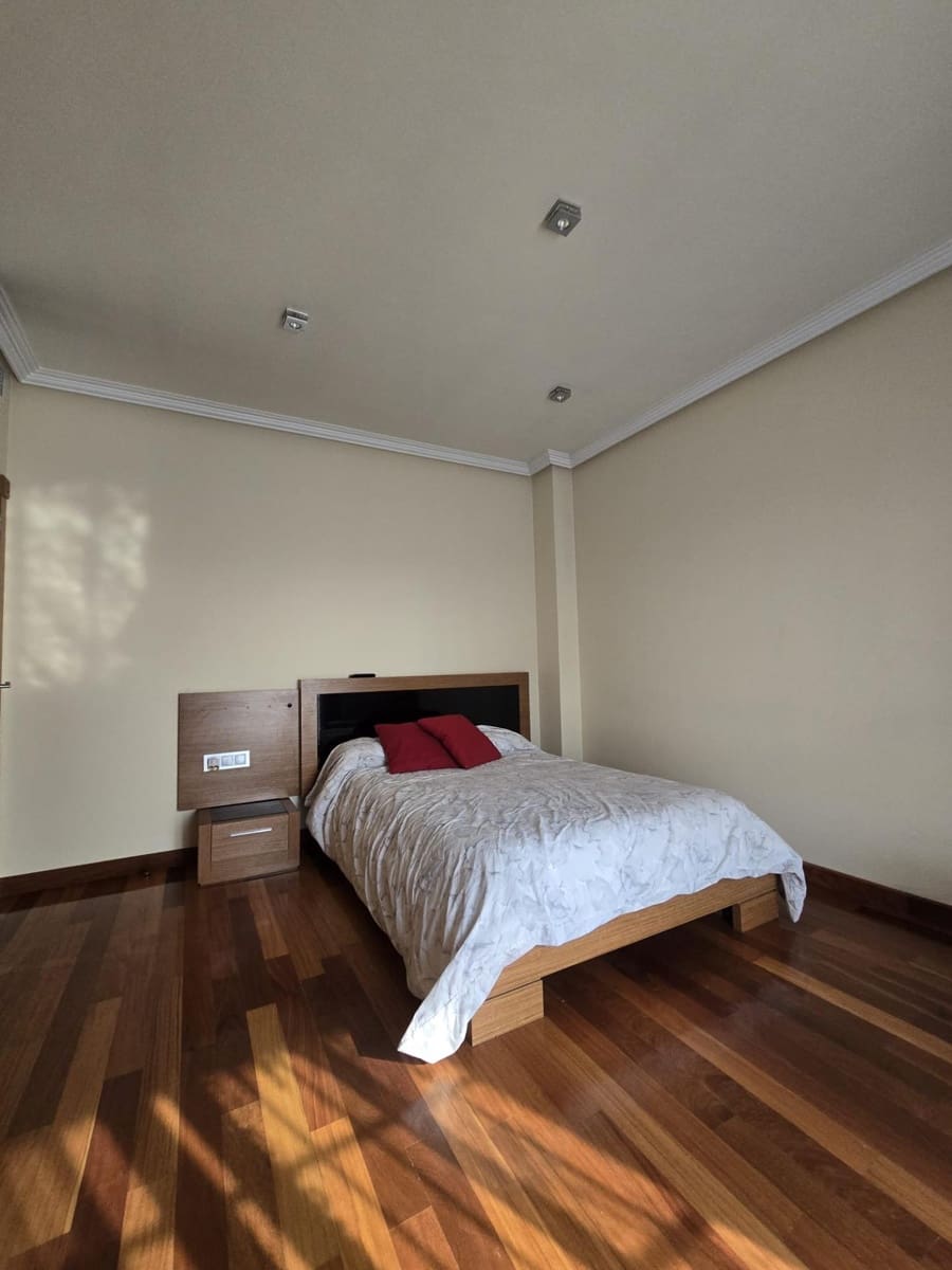 Chalet de 4 habitaciones en El Raal en venta con garaje - 400.000 € (Ref: 9721718)