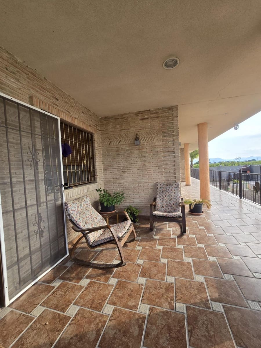 Chalet de 4 habitaciones en El Raal en venta con garaje - 400.000 € (Ref: 9721718)