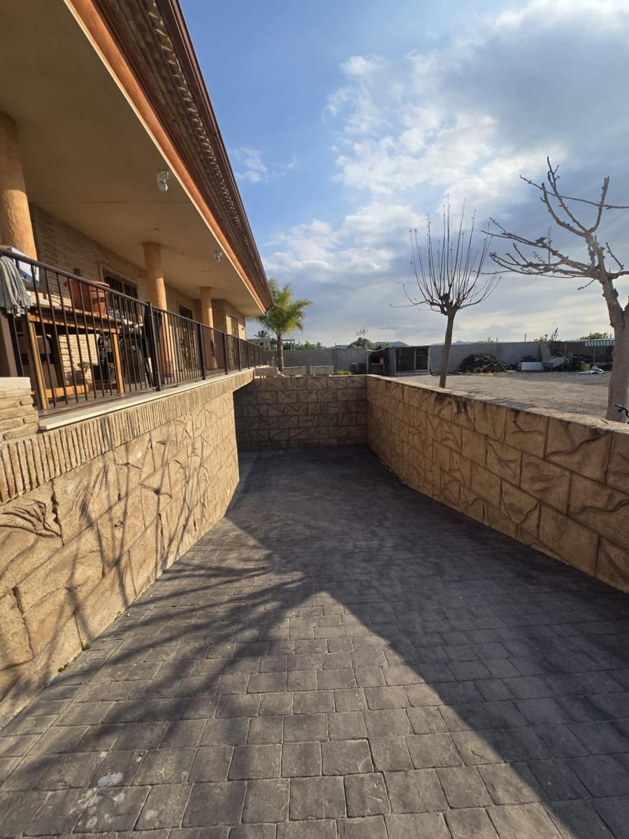 Chalet de 4 habitaciones en El Raal en venta con garaje - 400.000 € (Ref: 9721718)